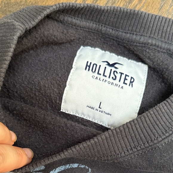 Hollister Black Auto Show Graphic Sweatshirt crop - Picture 3 of 3